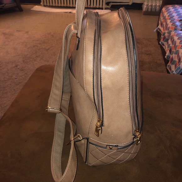 Chic Beige Leather Backpack - Picture 2 of 4